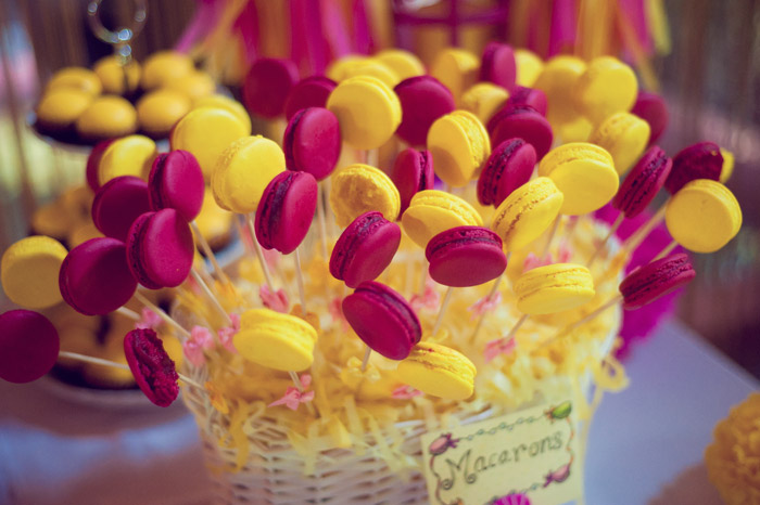 Pink and yellow wedding. Daren Chong Photography. Wedding planning by Chic Occasions. www.theweddingnotebook.com