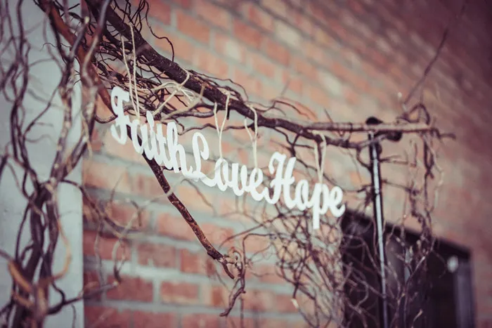 Photo by Wei Min. theweddingnotebook.com