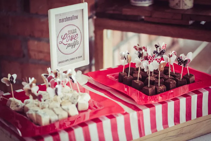 Photo by WeiMin. theweddingnotebook.com