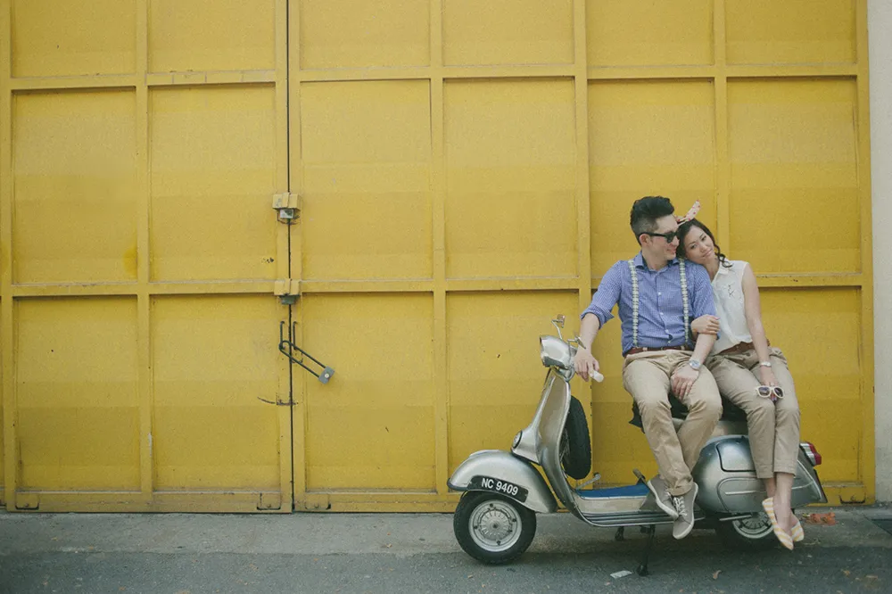 Photo by Daren Chong Photography. www.theweddingnotebook.com