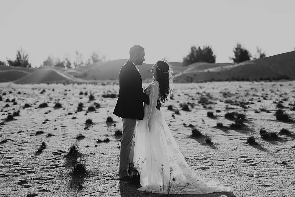 Photo by Jasmine A of Munkeat Studio. www.theweddingnotebook.com