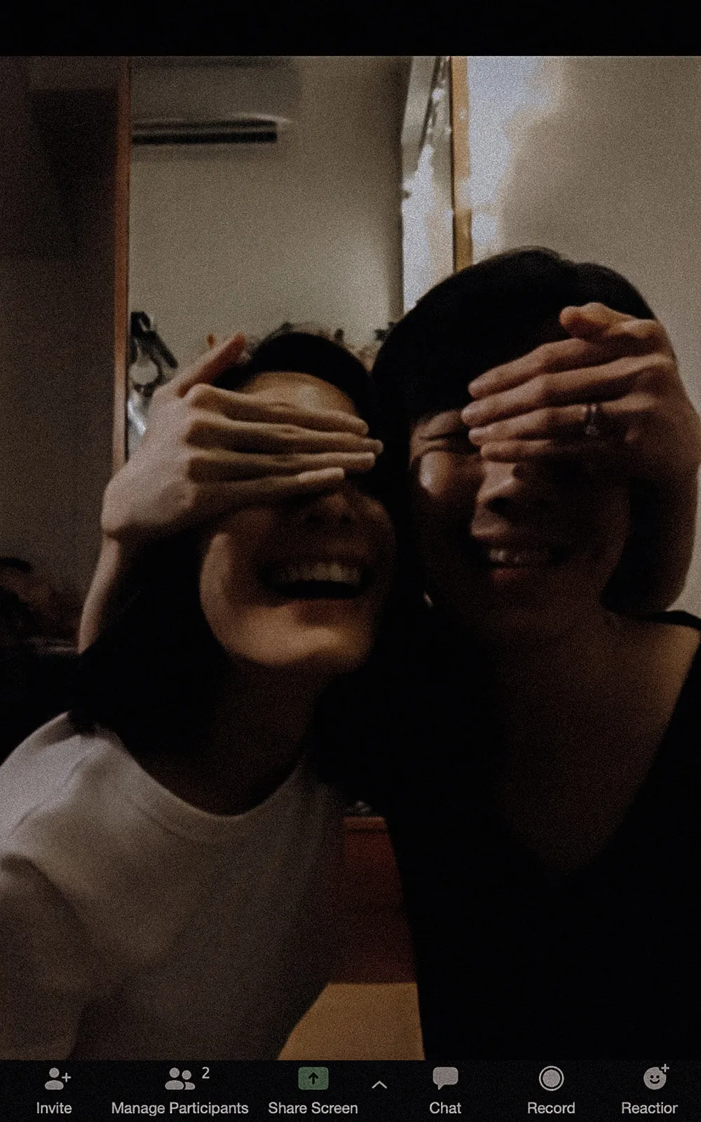 Zoom Wedding Bridal Portraits. Sanren Studio. theweddingnotebook.com