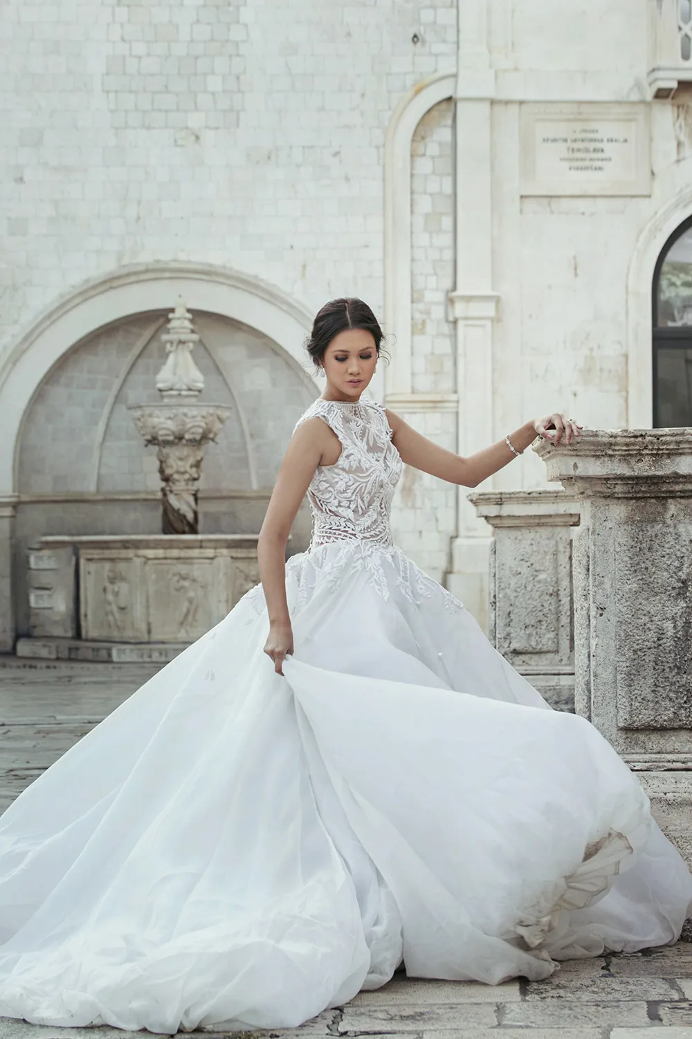 Photo by Metrophoto. theweddingnotebook.com