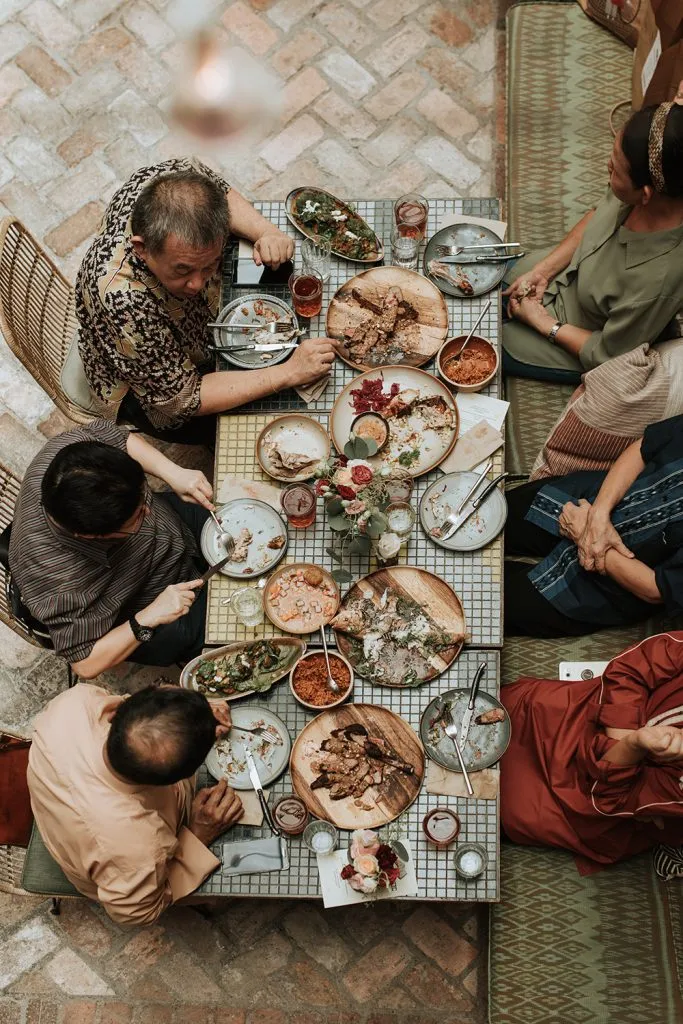 Photo by Jasmine A Photography. theweddingnotebook.com