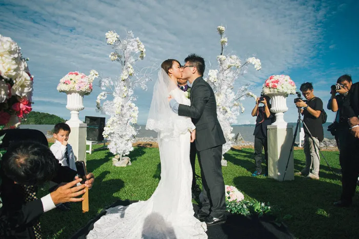 Photo by Fabulous Moments. theweddingnotebook.com