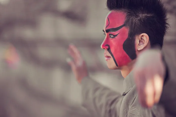 Bridal portraits in China. Photography by Metrophoto. theweddingnotebook.com