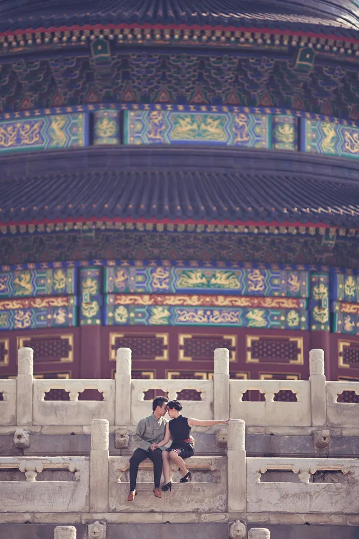 Pre wedding photo in China. Metrophoto. theweddingnotebook.com