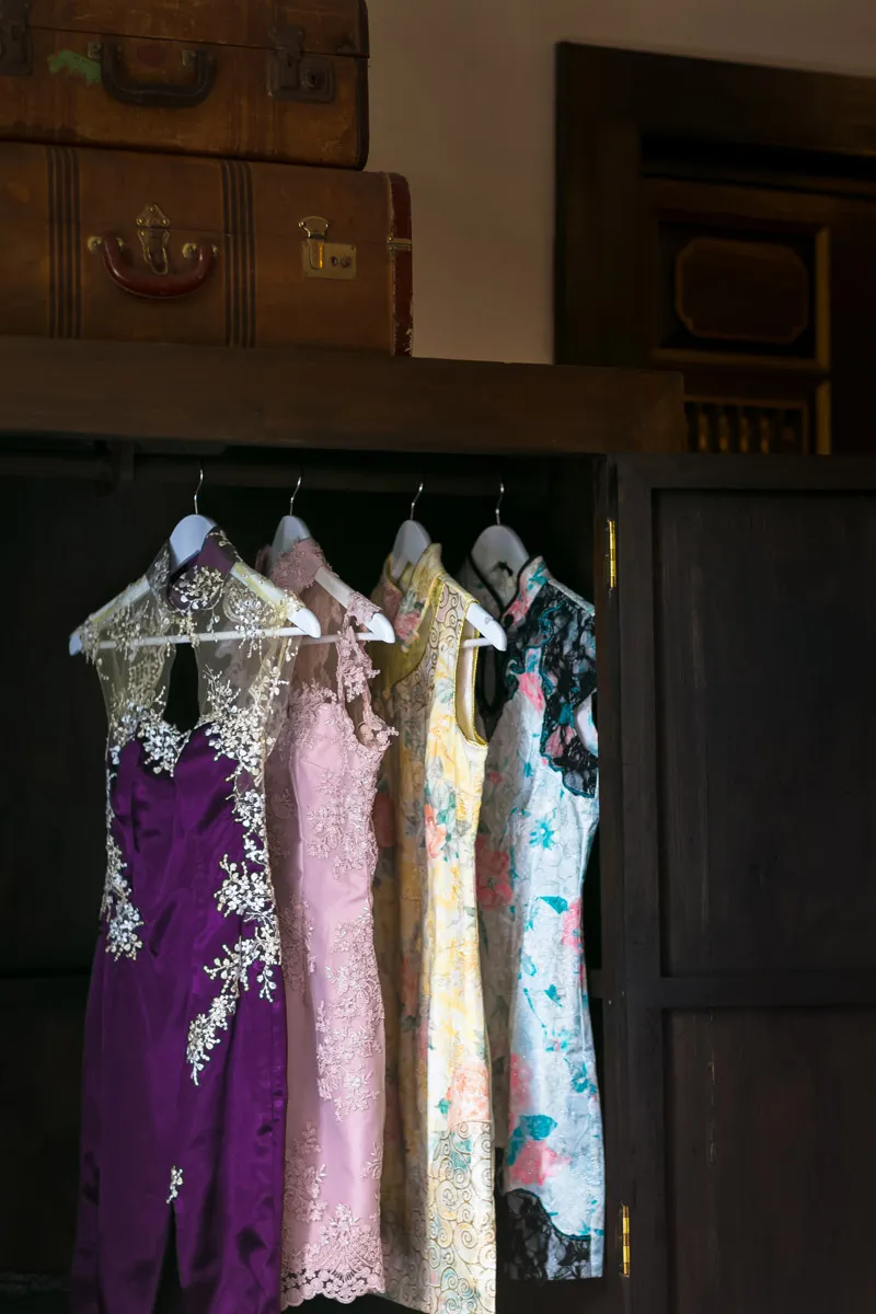 Chinese traditional wedding. Photo by Alextan Artworks. theweddingnotebook.com