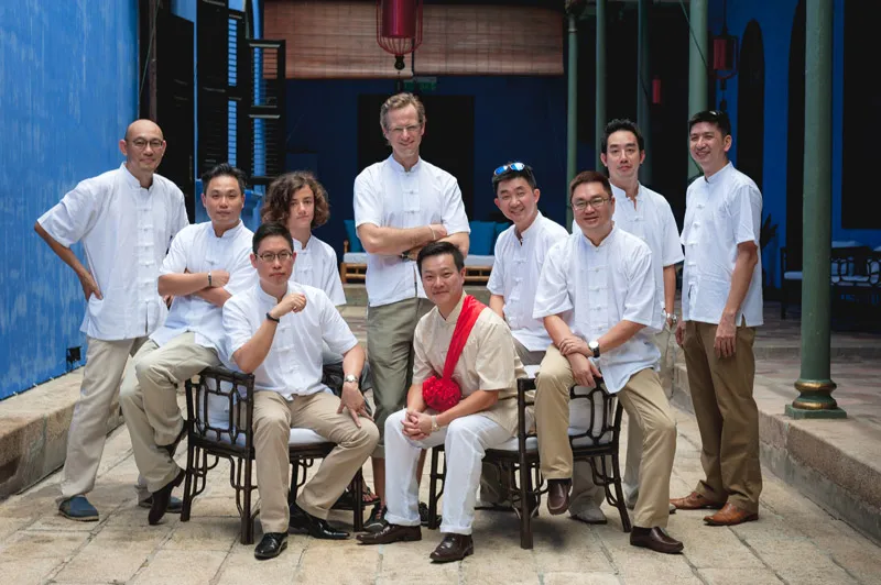 Photo by Alextan Artworks. theweddingnotebook.com