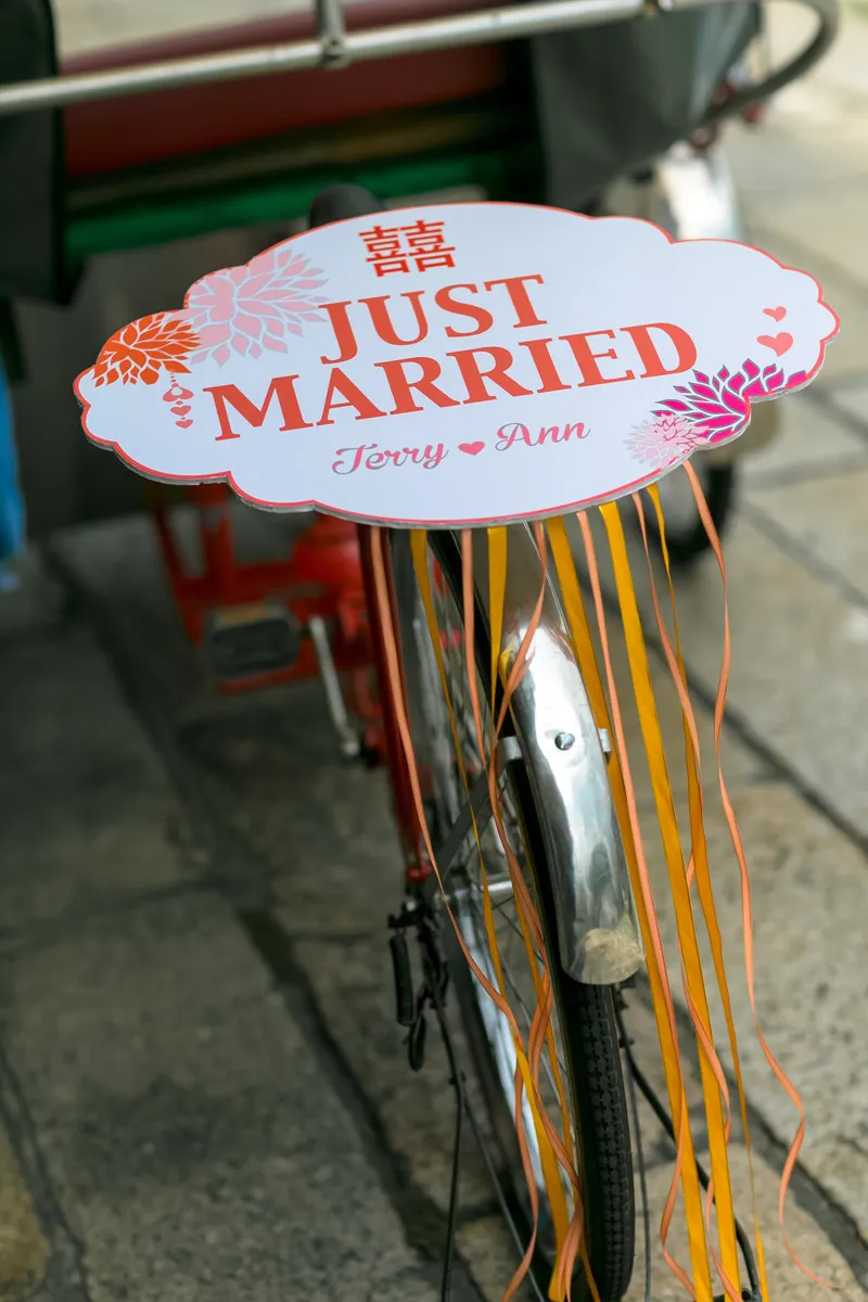 Photo by Alextan Artworks. theweddingnotebook.com