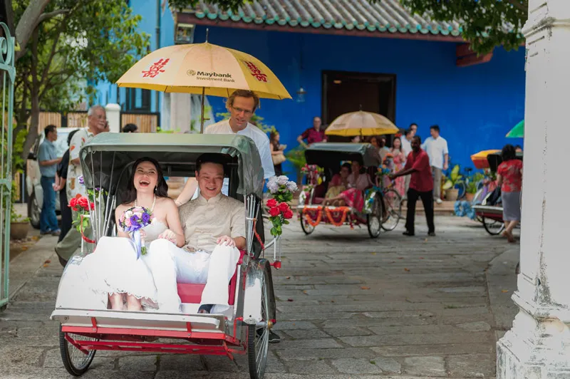 Photo by Alextan Artworks. theweddingnotebook.com