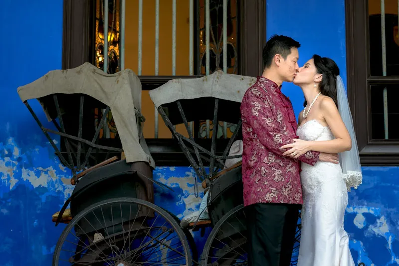 Photo by Alextan Artworks. theweddingnotebook.com