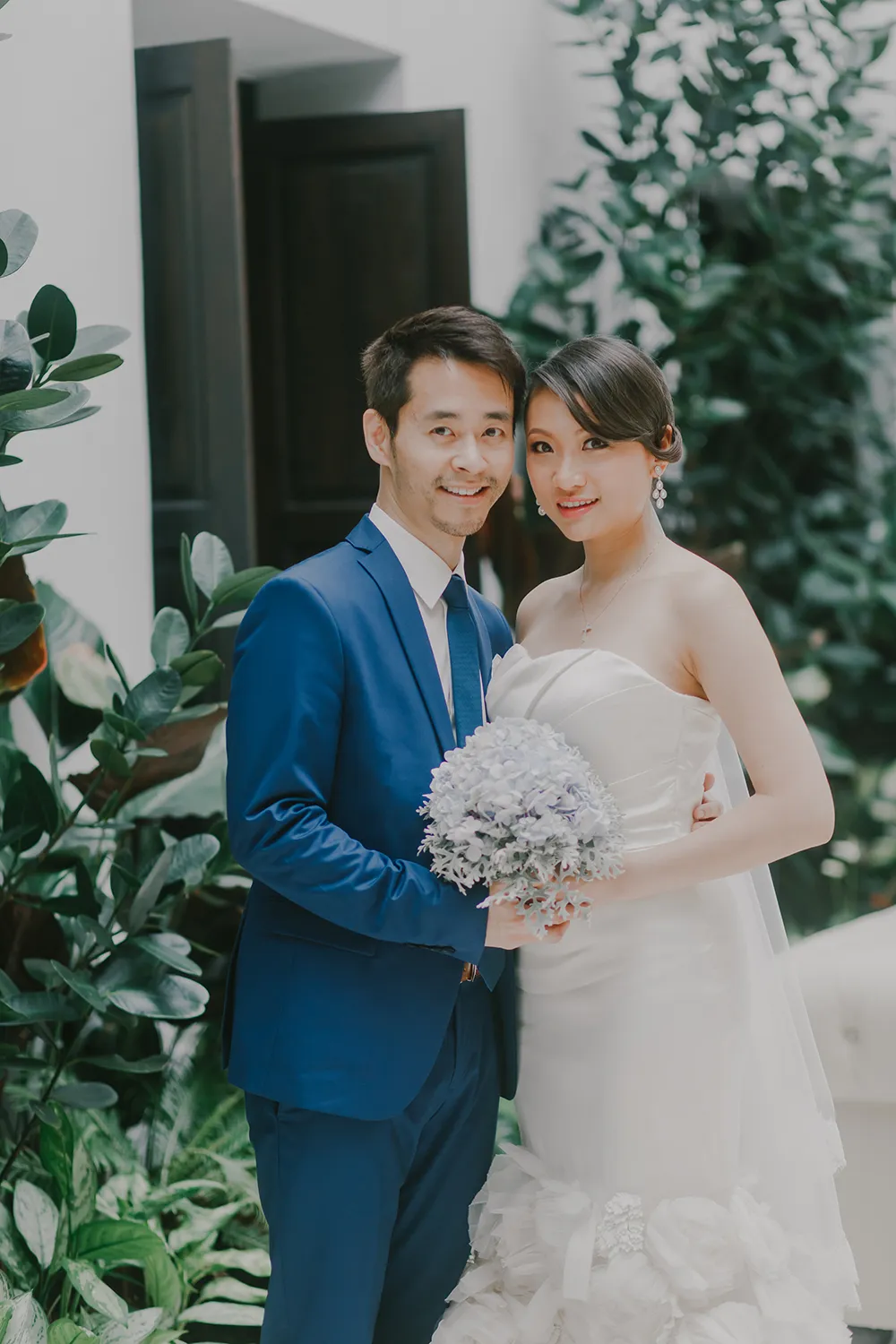 Photo by Louis Loo Photography. theweddingnotebook.com