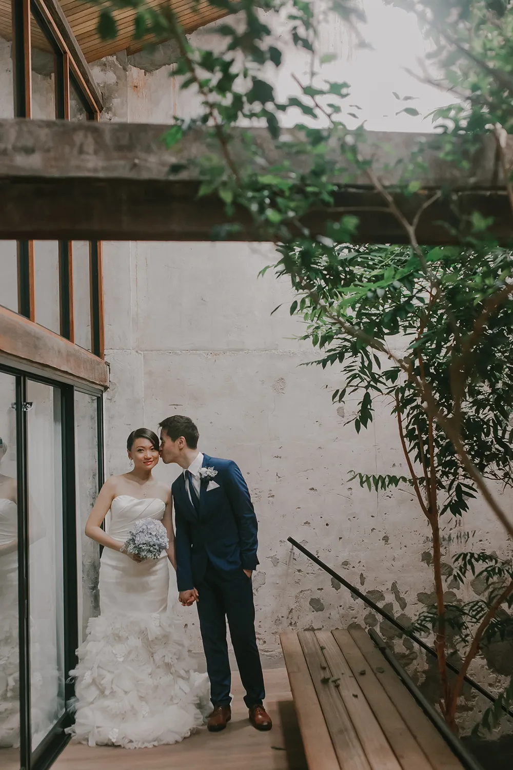 Photo by Louis Loo Photography. theweddingnotebook.com