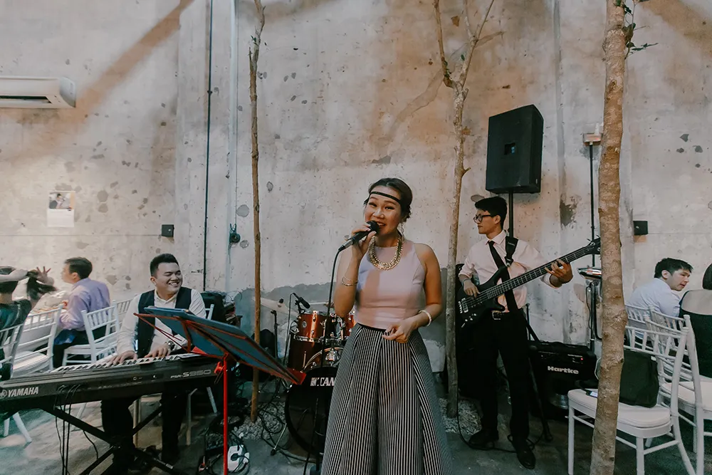 Photo by Louis Loo Photography. theweddingnotebook.com