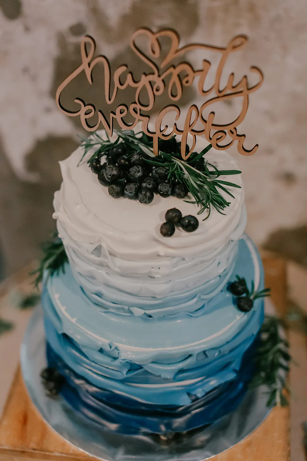 Photo by Louis Loo Photography. theweddingnotebook.com