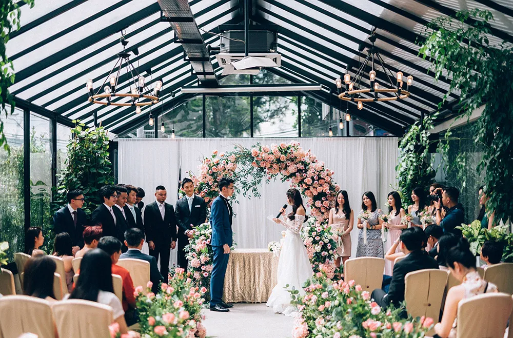 Photo by Trees On The Moon. theweddingnotebook.com