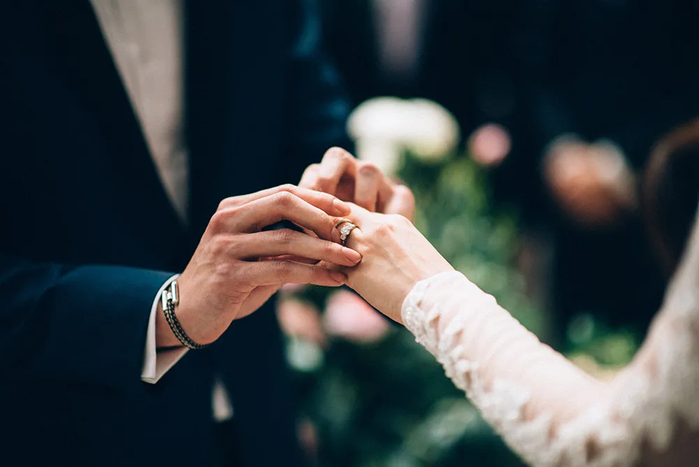 Photo by Trees On The Moon. theweddingnotebook.com