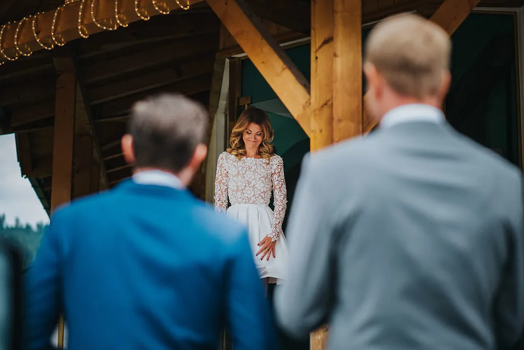 Photo by Andrew Leiner. theweddingnotebook.com