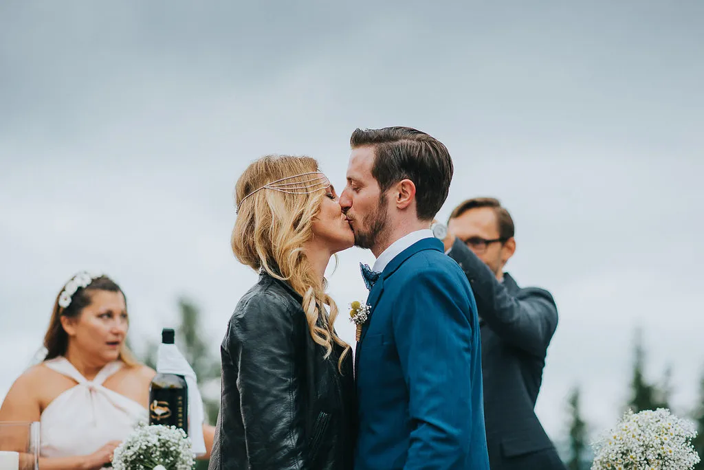 Photo by Andrew Leiner. theweddingnotebook.com