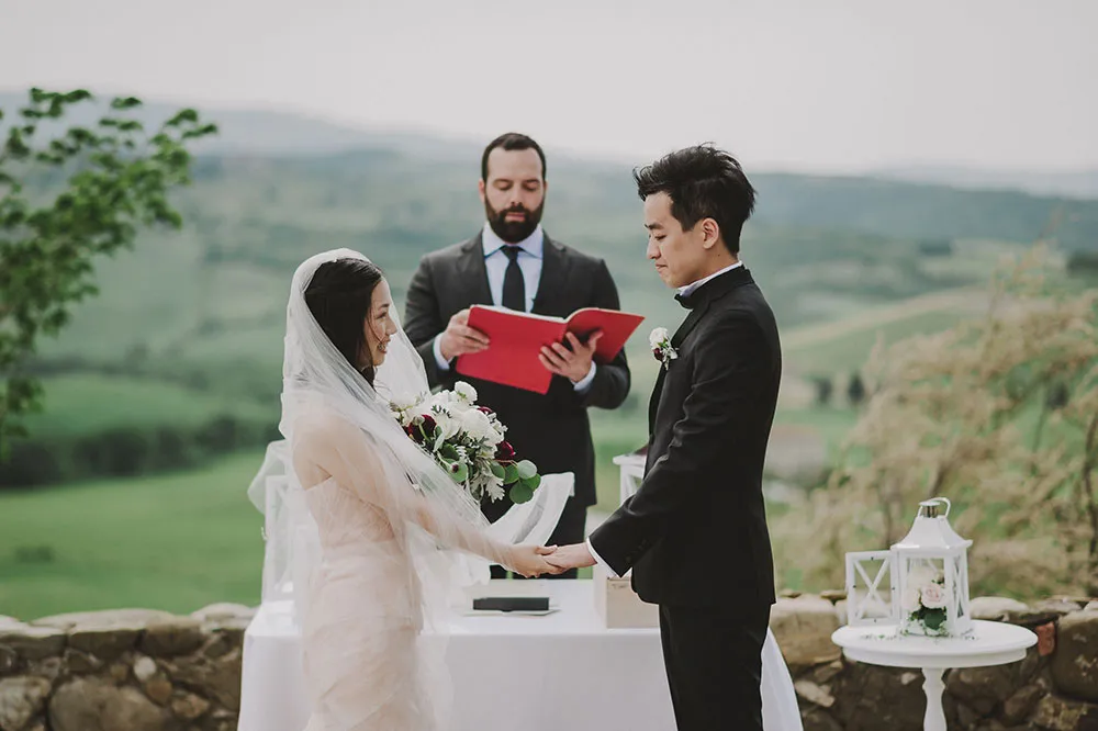 Photo by Gianluca Adovacio. theweddingnotebook.com