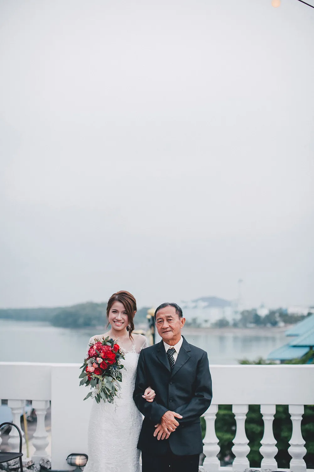 Photo by Memoir Click Studio Photography. theweddingnotebook.com