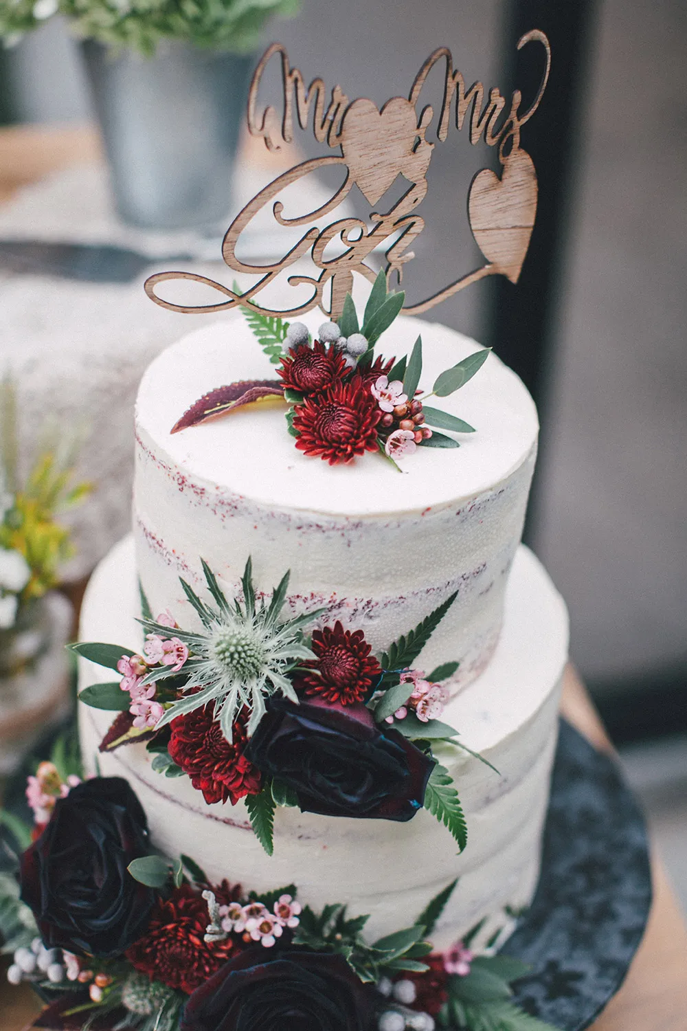 Rustic wedding cake. Photo by Memoir Click Studio Photography. theweddingnotebook.com