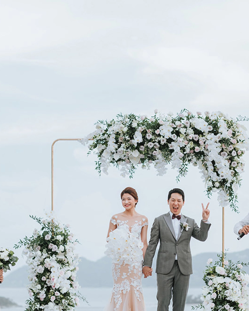 A Chic, Elegant and Minimalist Outdoor Wedding in Koh Samui
