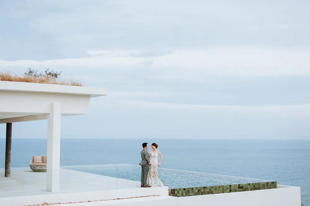 Photo by MunKeat Photography. theweddingnotebook.com