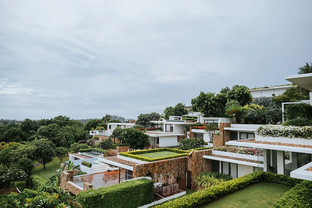 Photo by MunKeat Photography. theweddingnotebook.com