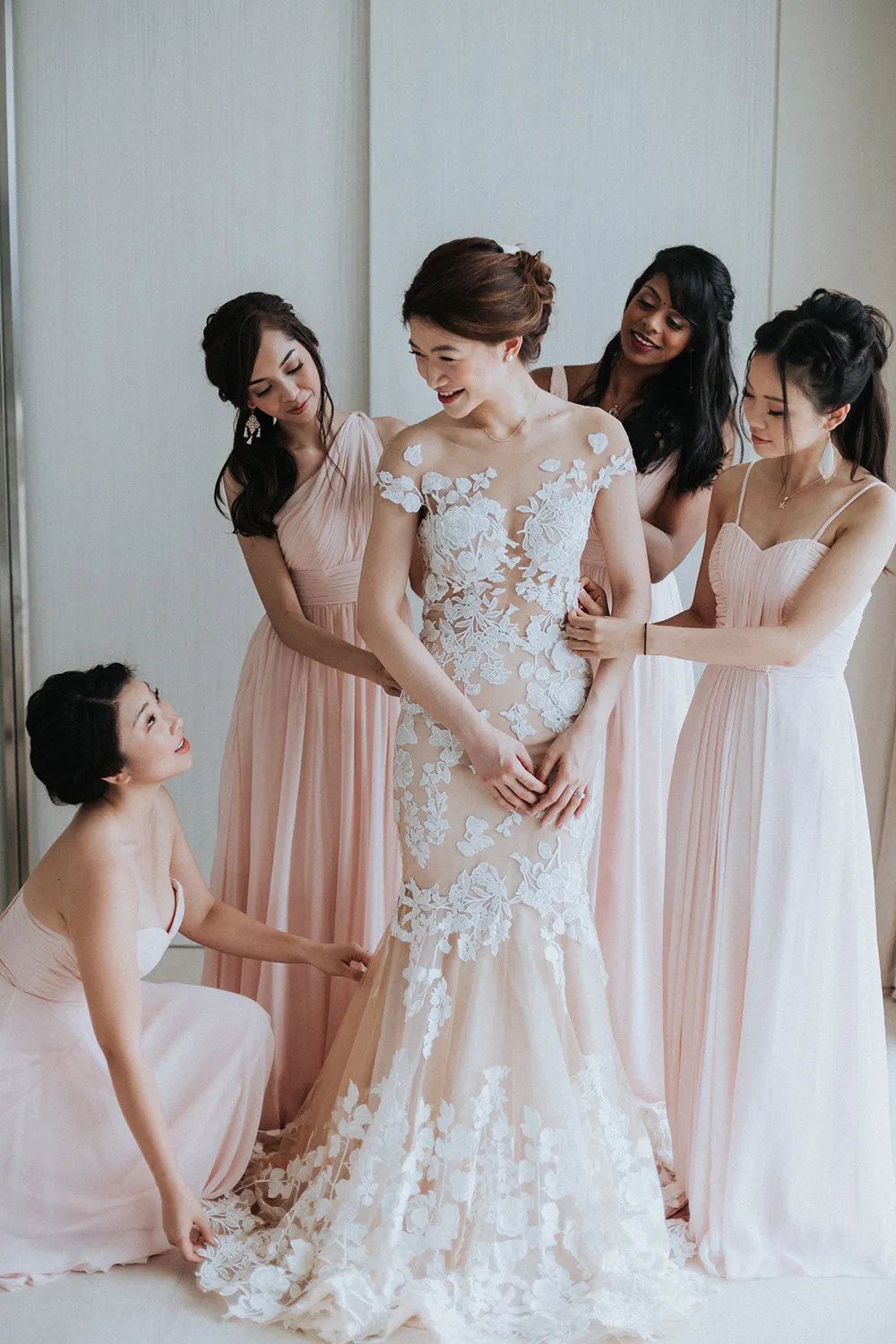 Photo by MunKeat Photography. theweddingnotebook.com