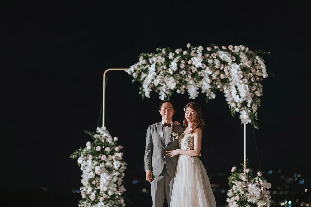 Photo by MunKeat Photography. theweddingnotebook.com