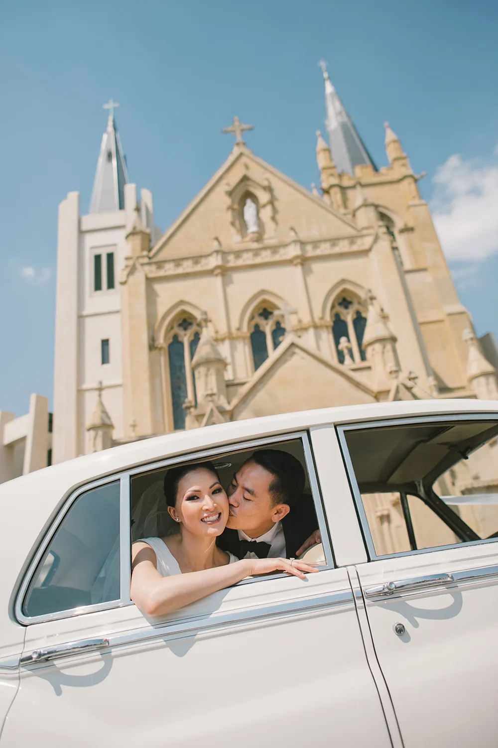 Munkeat Photography. theweddingnotebook.com