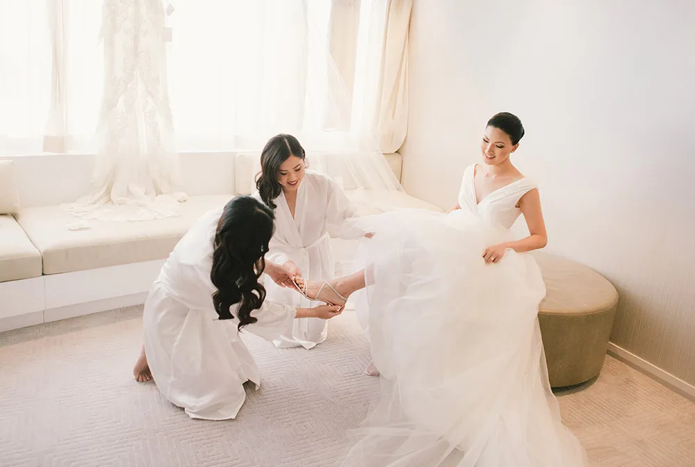 Munkeat Photography. theweddingnotebook.com