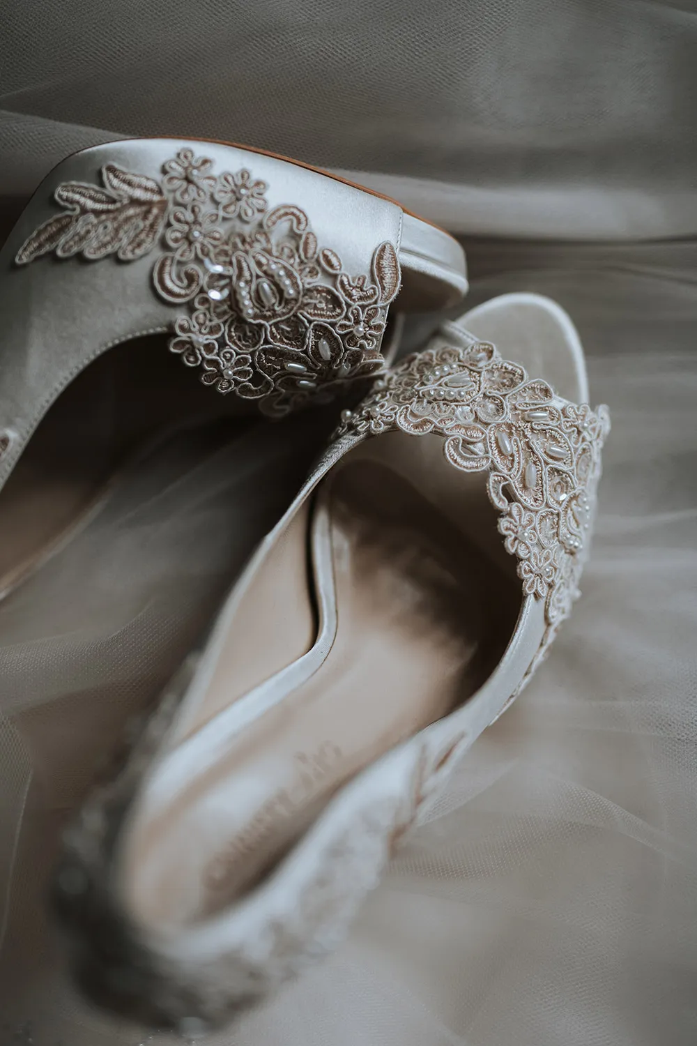 Photo by Jasmine. A Photography. theweddingnotebook.com