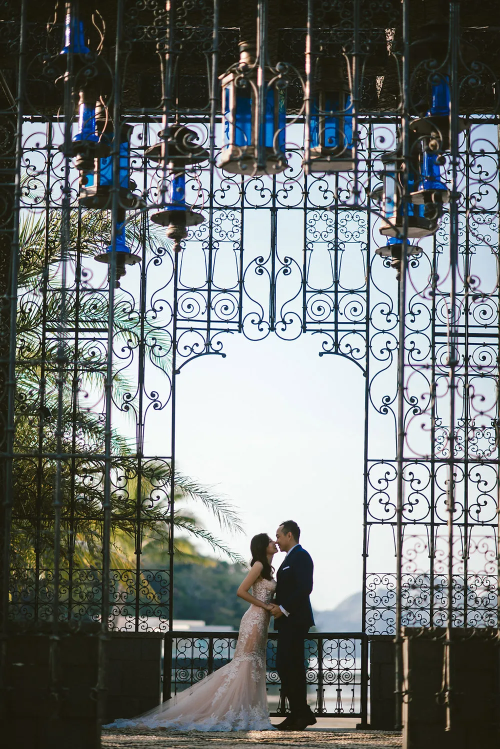 Photo by Dennis Yap Photography. theweddingnotebook.com