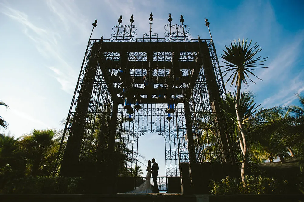 Photo by Dennis Yap Photography. theweddingnotebook.com