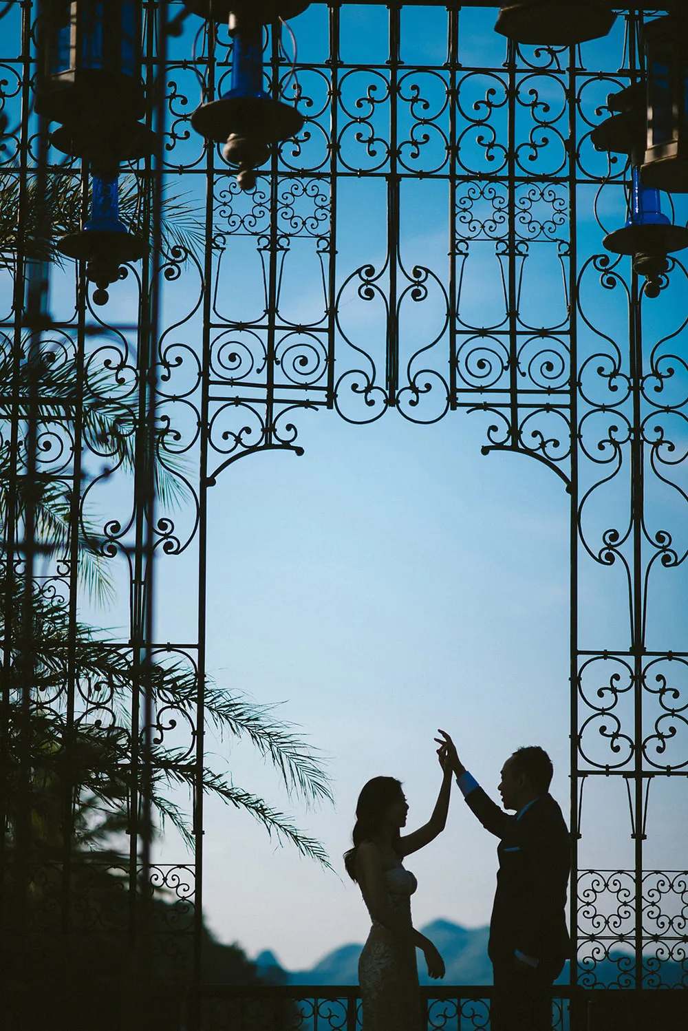 Photo by Dennis Yap Photography. theweddingnotebook.com