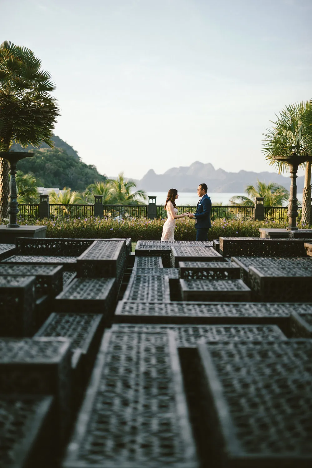 Photo by Dennis Yap Photography. theweddingnotebook.com