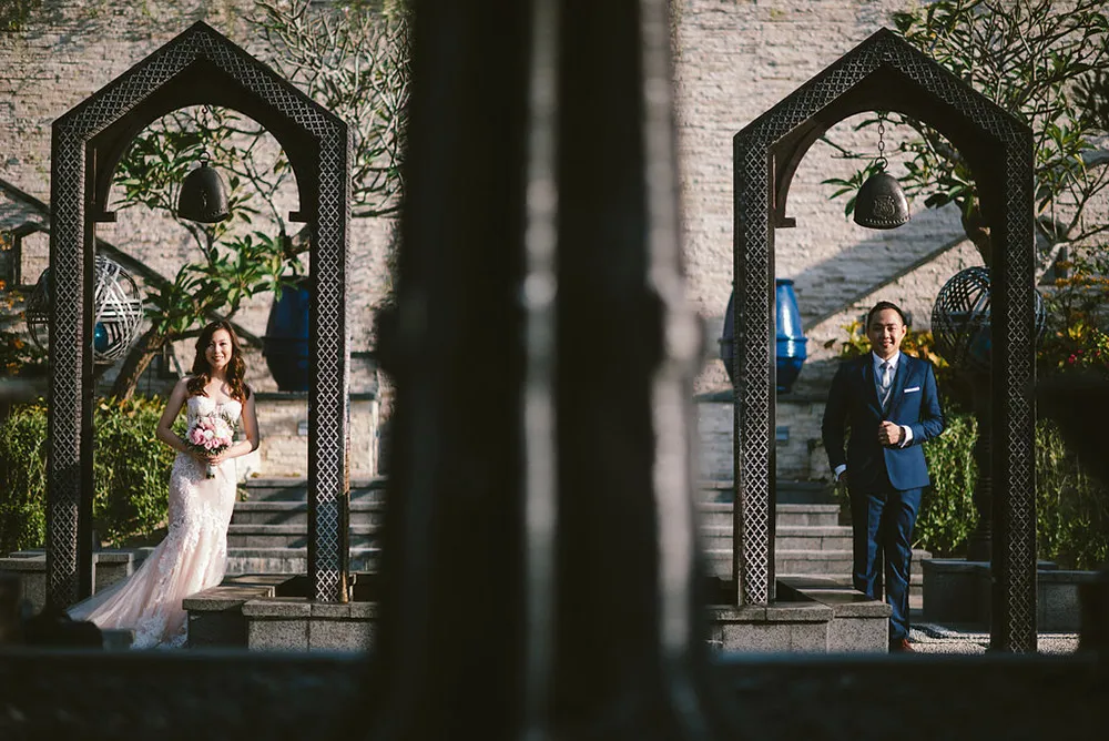 Photo by Dennis Yap Photography. theweddingnotebook.com