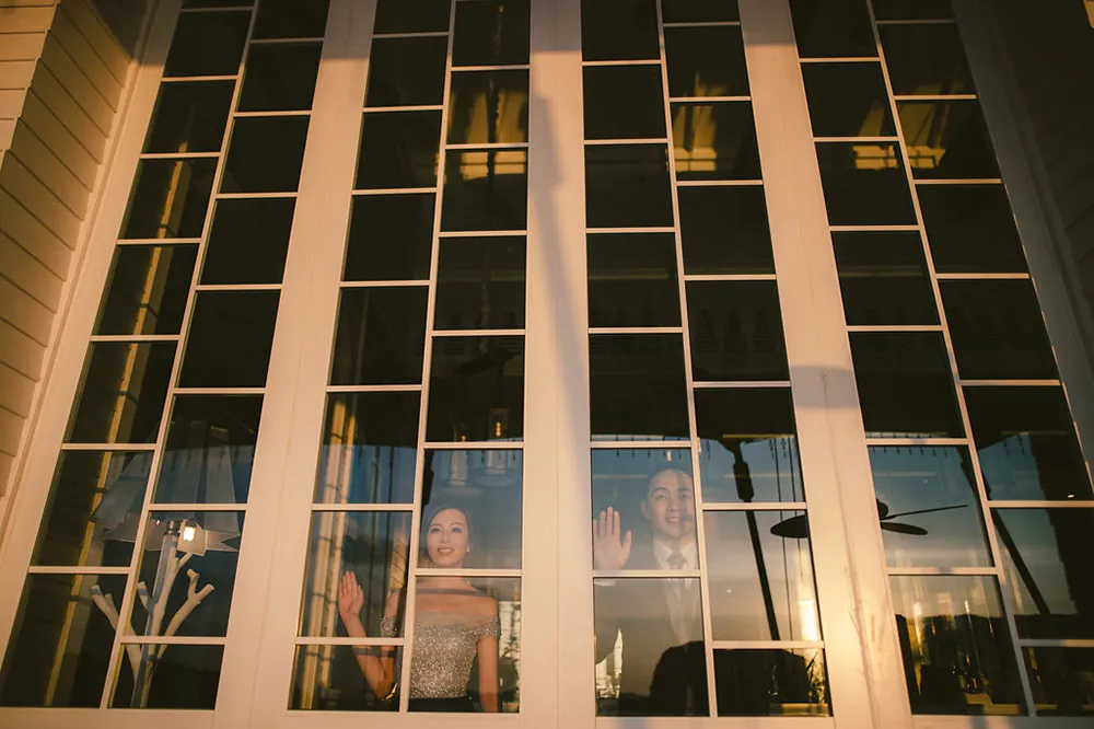 Photo by Dennis Yap Photography. theweddingnotebook.com