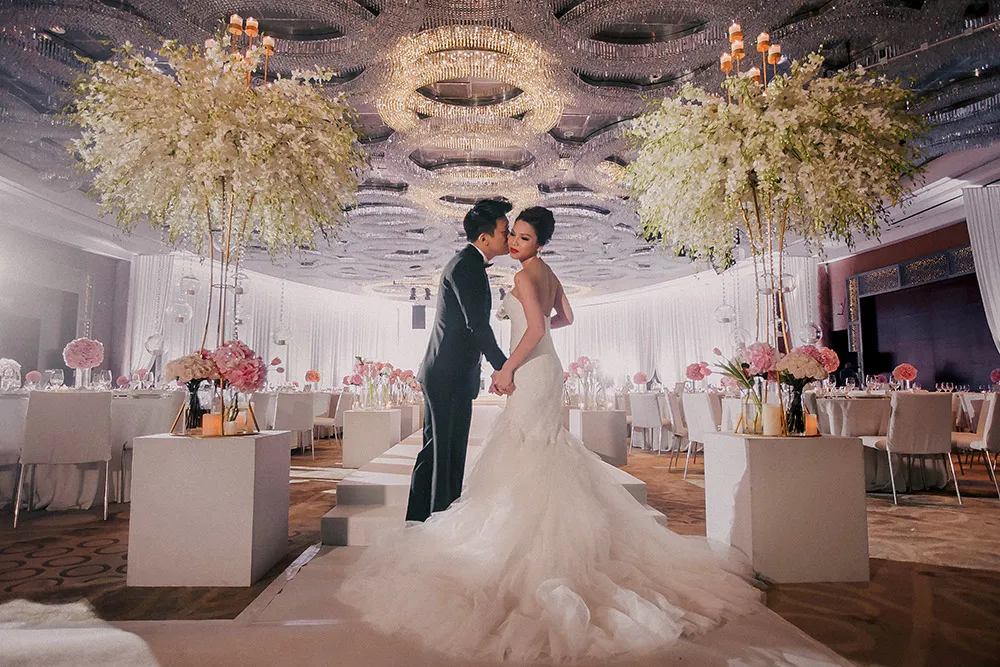 Photo by Deviews. theweddingnotebook.com