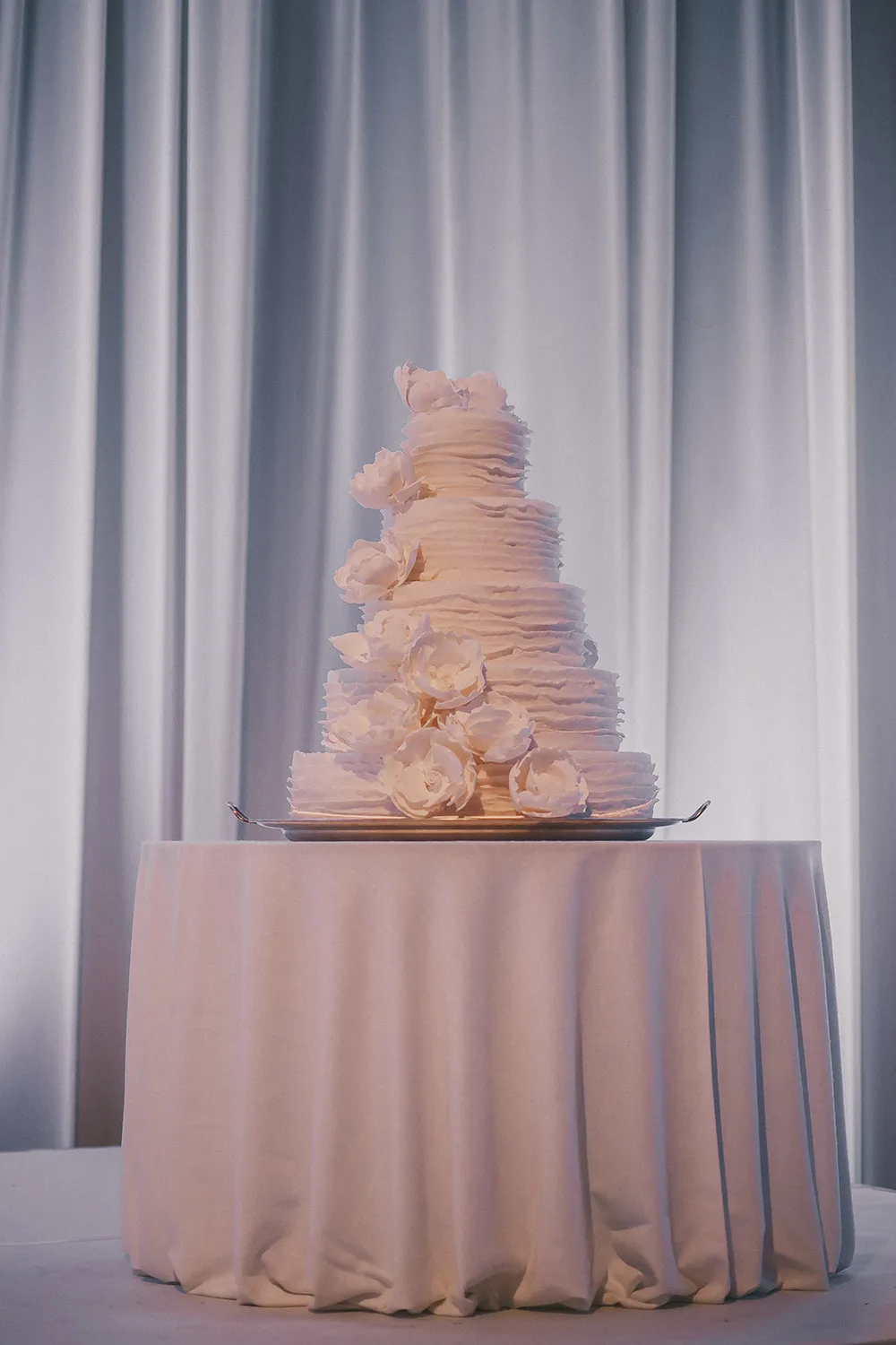 Photo by Deviews. theweddingnotebook.com