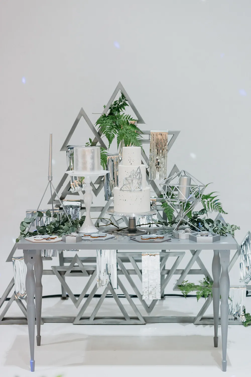 Photo by Peter Herman Photography. theweddingnotebook.com