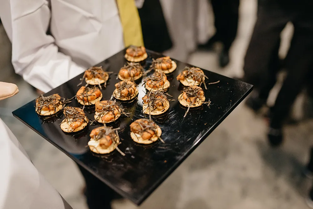 Photo by Peter Herman Photography. theweddingnotebook.com