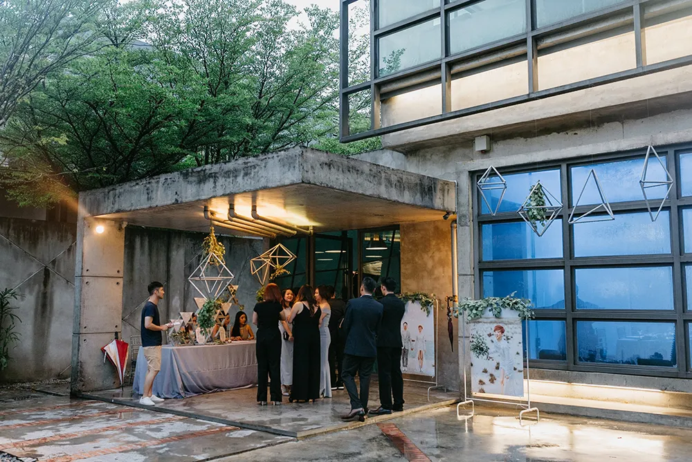 Photo by Peter Herman Photography. theweddingnotebook.com