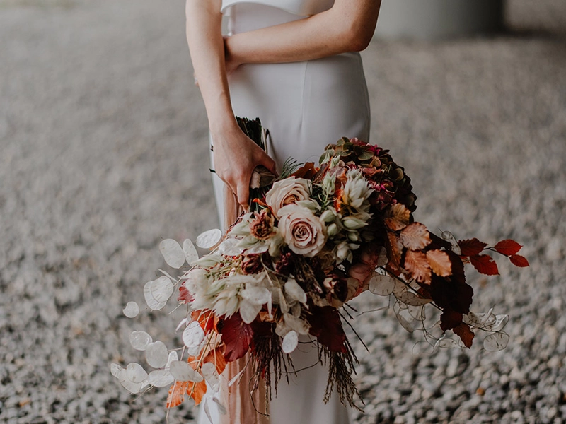 A Cosy, Autumn-themed Wedding At The Fullerton Hotel Singapore