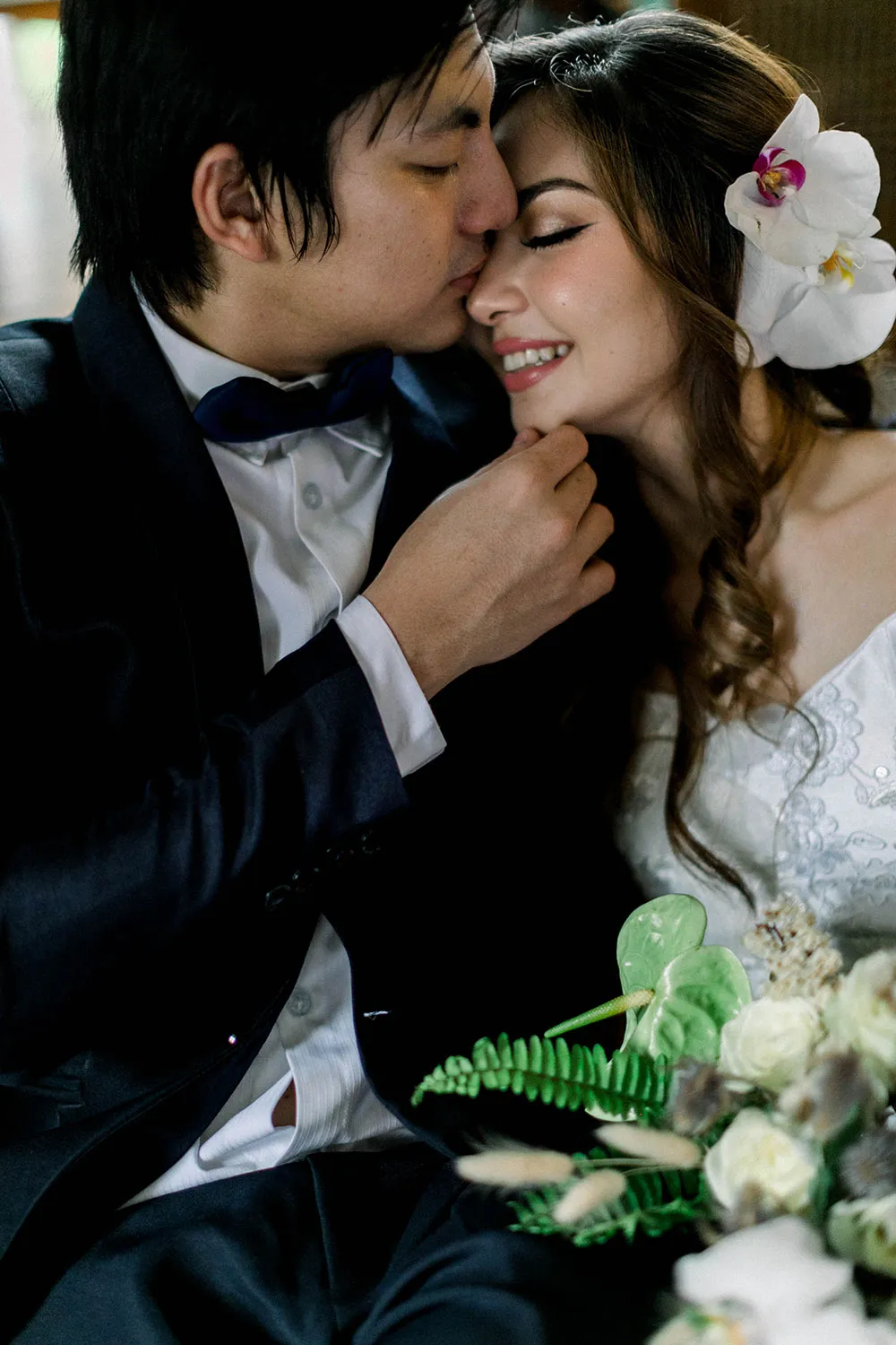 Helium Hearts by Marlon Capuyan. theweddingnotebook.com