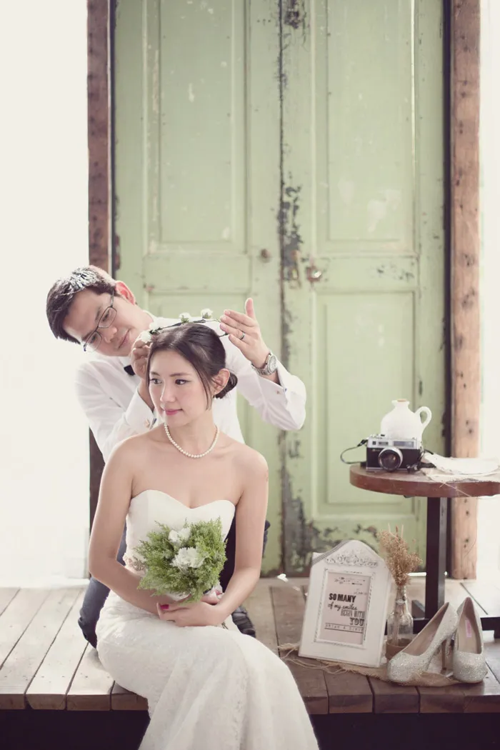 Photo by One Way Ticket. theweddingnotebook.com