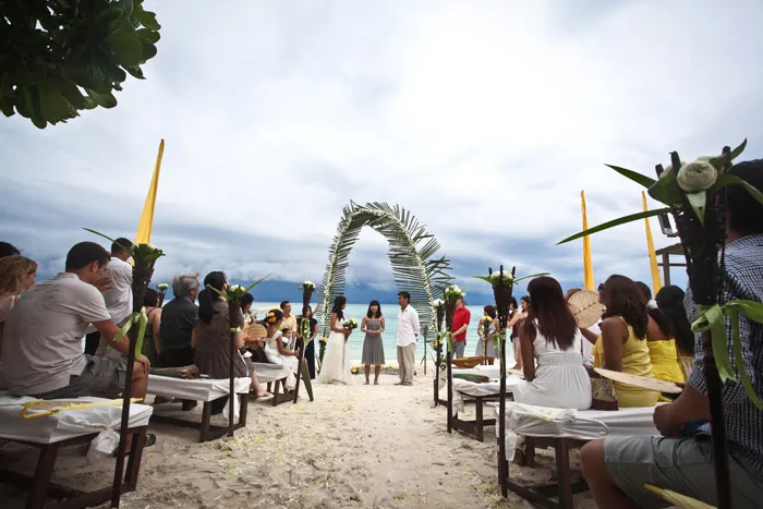 www.theweddingnotebook. Darren Jee Photography. Destination beach wedding at Koh Lipe